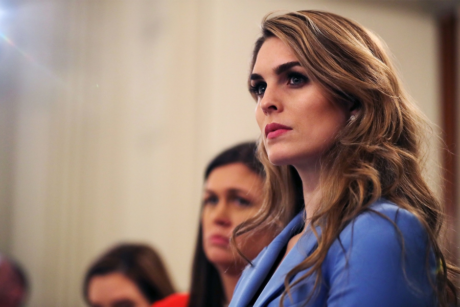 Người Đẹp Hope Hicks Lây Covid-19 Cho Tổng Thống Trump Là Ai?